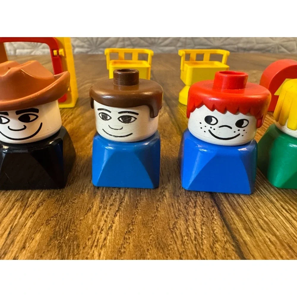 VTG Lego Duplo Family Home Chairs Furniture Lamp‎ Square People Replacements Lot